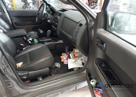 2011 Ford Escape Limited z USA, uszkodzony, nr VIN 1FMCU9EG4BKC37251